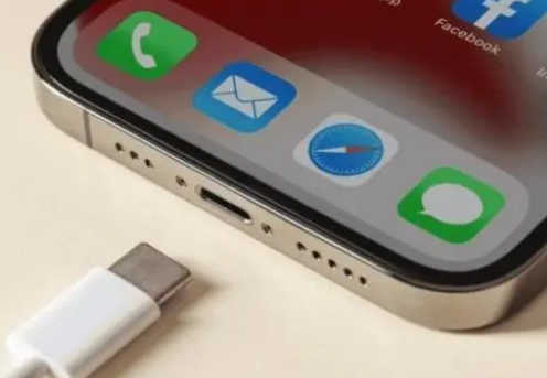 苹果15维修分享iPhone15改USB-C接口后能和安卓用户互借充电器吗